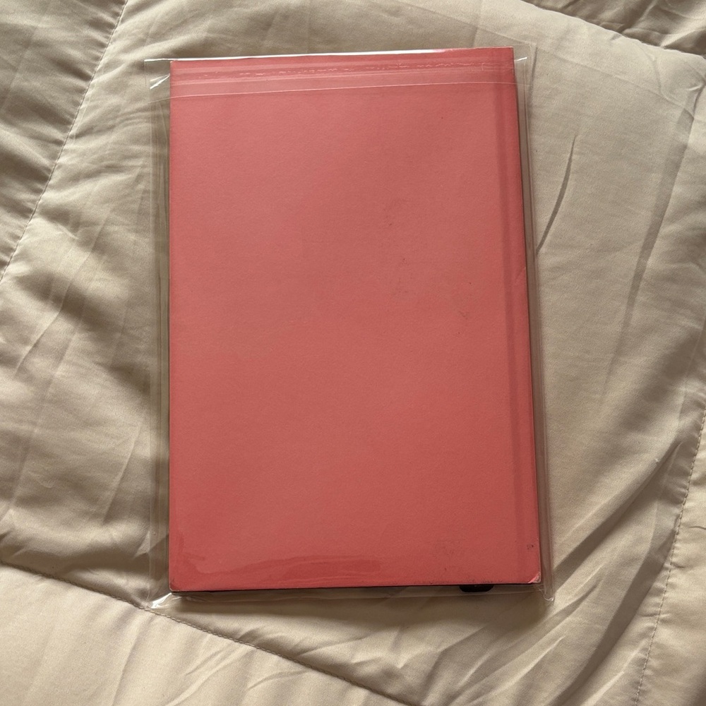 Gucci Red Snake Notebook & Green Geometric Notebook Set Limited Edition - Picture 6 of 9